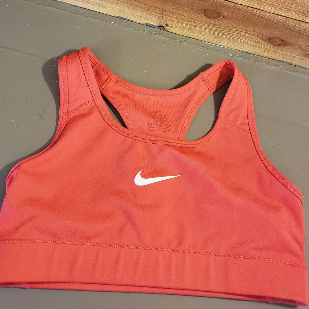NIKE SPORTS TOP
